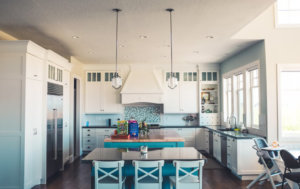 Cozinha para apartamento pequeno: dicas e decoração - Gleba Imóveis